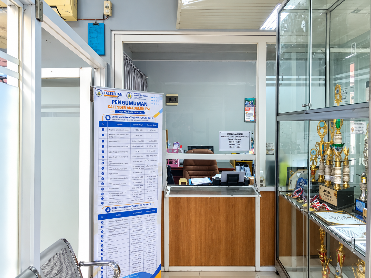 Ruangan pelayanan Fakultas Sains dan Teknik
