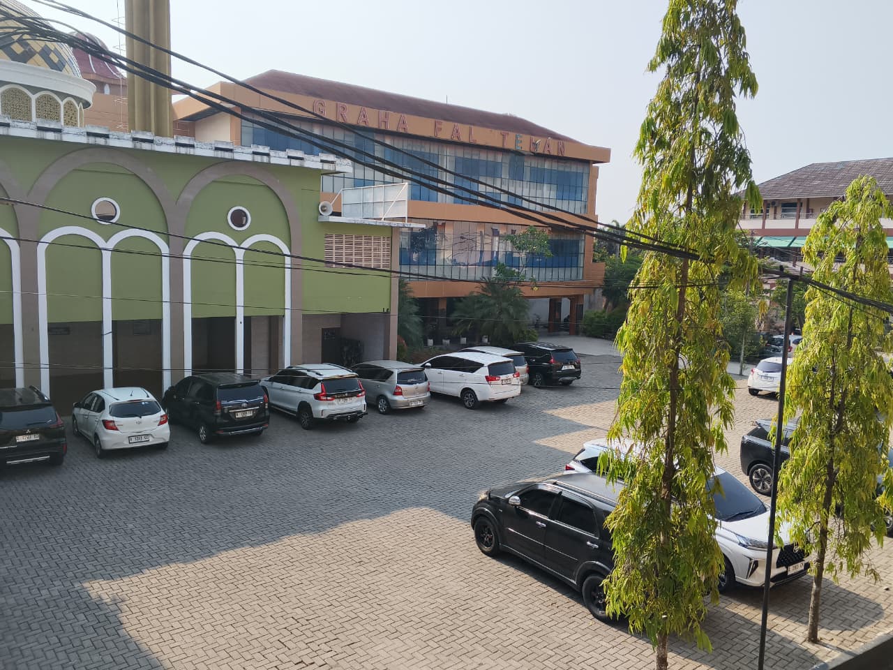 Parkiran Mobil